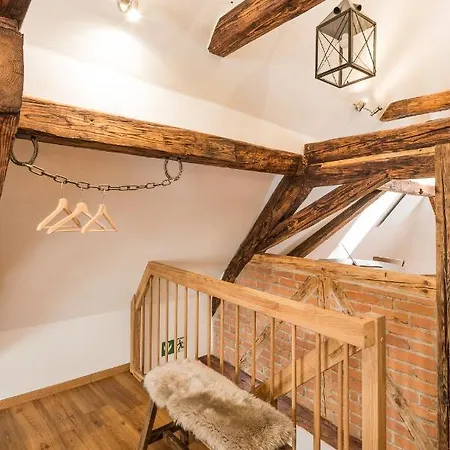 Πανσιόν Alte Ritterstube 3*