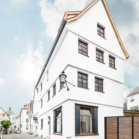 Alte Ritterstube 3*