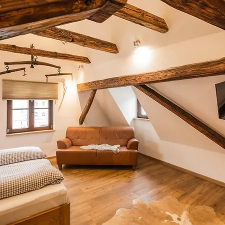 Πανσιόν Alte Ritterstube 3*